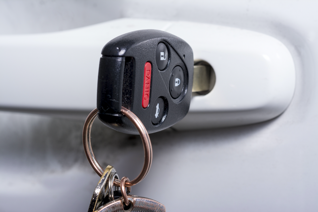 My Car Key Broke In Half. What Can I Do? – The Key Fob And Remote Shop